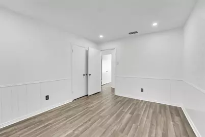 7027 Hunnicut Road, Dallas, TX 75227 - Photo 13