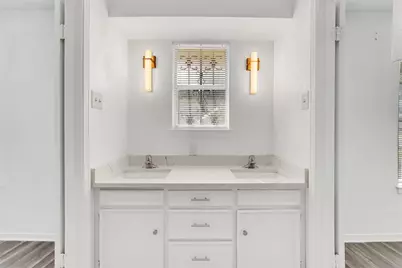 7027 Hunnicut Road, Dallas, TX 75227 - Photo 19