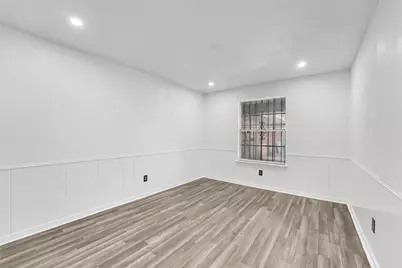 7027 Hunnicut Road, Dallas, TX 75227 - Photo 15