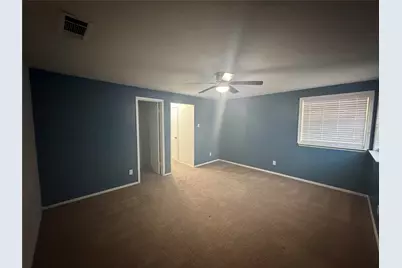 8615 Elam Heights Drive, Dallas, TX 75217 - Photo 17