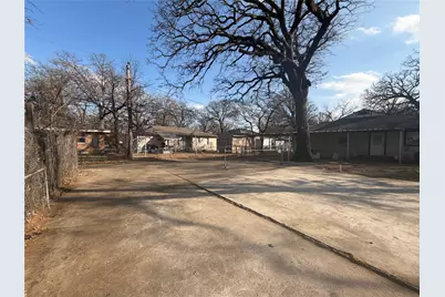 8615 Elam Heights Drive, Dallas, TX 75217 - Photo 21