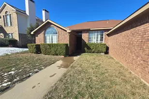 8012 Ashridge Rd, Fort Worth, TX 76134 - Photo 3