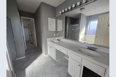 8012 Ashridge Road, Fort Worth, TX 76134 - Photo 5