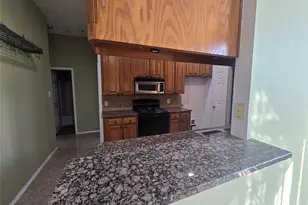 8012 Ashridge Rd, Fort Worth, TX 76134 - Photo 13