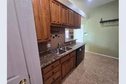 8012 Ashridge Road, Fort Worth, TX 76134 - Photo 11