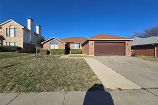 8012 Ashridge Rd, Fort Worth, TX 76134 - Photo 1