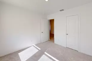 14085 Ladbroke St, Pilot Point, TX 76258 - Photo 11