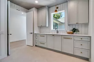 9233 E Lake Highlands Dr, Dallas, TX 75218 - Photo 17