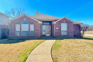 801 Parker Dr, Mesquite, TX 75181 - Photo 1