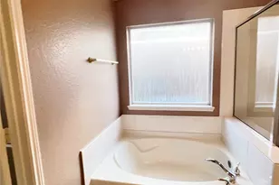 801 Parker Dr, Mesquite, TX 75181 - Photo 5