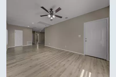 959 E Broadway Avenue, Fort Worth, TX 76104 - Photo 19