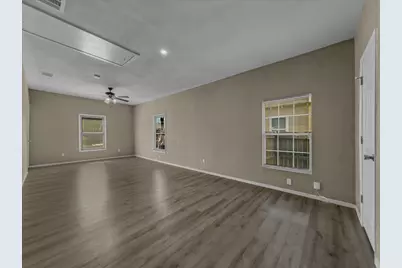 959 E Broadway Avenue, Fort Worth, TX 76104 - Photo 7