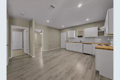 959 E Broadway Avenue, Fort Worth, TX 76104 - Photo 1