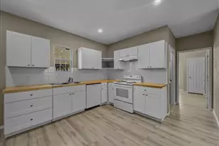 959 E Broadway Ave, Fort Worth, TX 76104 - Photo 5