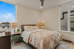 304 Mathey Ct, Dallas, TX 75208 - Photo 13