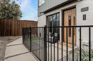 304 Mathey Ct, Dallas, TX 75208 - Photo 3