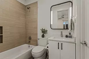 304 Mathey Ct, Dallas, TX 75208 - Photo 23