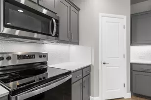 10376 Sarasota St, Grand Prairie, TX 76065 - Photo 7