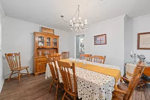 1105 S Walnut St, Cleburne, TX 76033 - Photo 9