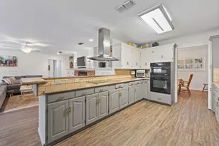 1105 S Walnut St, Cleburne, TX 76033 - Photo 17