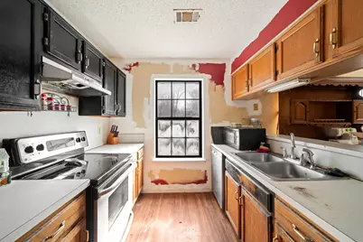 102 Marvin Gardens, Waxahachie, TX 75165 - Photo 3