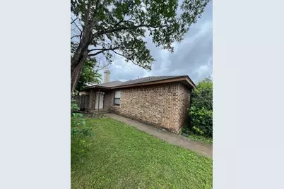 1049 Cottonwood Trail, Benbrook, TX 76126 - Photo 1