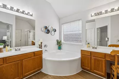 5517 Lawnsberry Drive, Fort Worth, TX 76137 - Photo 23