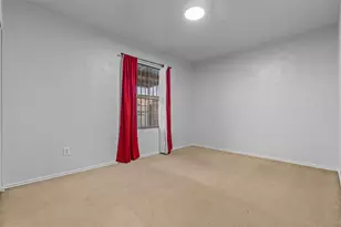 9957 Cedar Mountain Cir, Dallas, TX 75217 - Photo 15