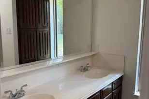 3024 Barrington Pl NE, Arlington, TX 76014 - Photo 11