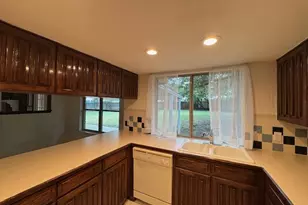 3024 Barrington Pl NE, Arlington, TX 76014 - Photo 7