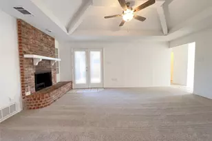 709 Sandy Trail, Fort Worth, TX 76120 - Photo 7