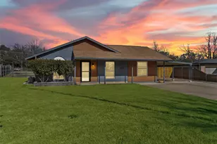 119 Kessler Dr, Granbury, TX 76048 - Photo 1