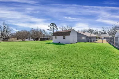 119 Kessler Drive, Granbury, TX 76048 - Photo 37