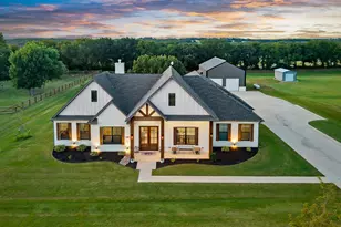 7360 Shady Oak Dr, Aubrey, TX 76227 - Photo 1