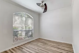 2440 Harbour Dr, Grand Prairie, TX 75054 - Photo 7