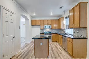 2440 Harbour Dr, Grand Prairie, TX 75054 - Photo 13