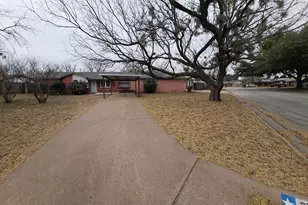 2725 Robertson Dr, Abilene, TX 79606 - Photo 3