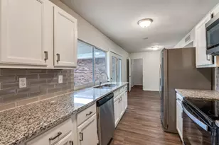 5220 Bartlett Dr, The Colony, TX 75056 - Photo 3