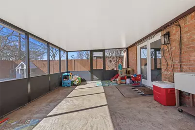 2210 Clover Park Drive, Arlington, TX 76013 - Photo 13