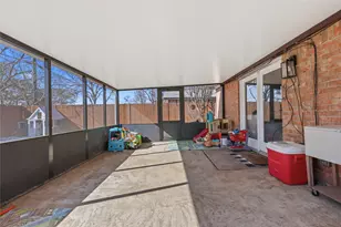 2210 Clover Park Dr, Arlington, TX 76013 - Photo 13