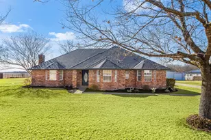 760 Willow Ln, Waxahachie, TX 75165 - Photo 1