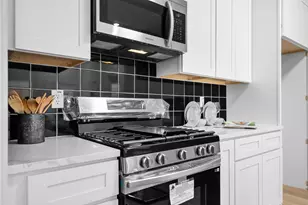 2340 Alsiddiq Dr, Irving, TX 75062 - Photo 7