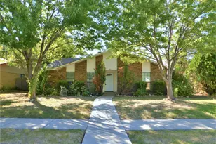 421 Shadowcrest Ln, Coppell, TX 75019 - Photo 1