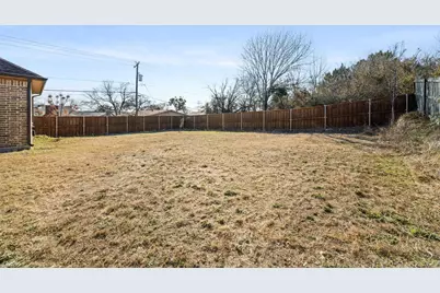 8809 Isom Lane, Dallas, TX 75249 - Photo 33