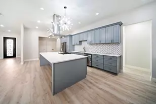 8809 Isom Ln, Dallas, TX 75249 - Photo 5