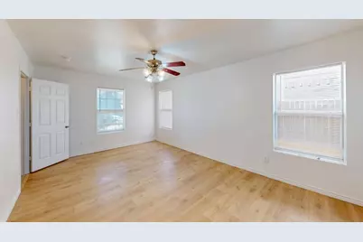 8133 Elvis Court, Fort Worth, TX 76134 - Photo 7