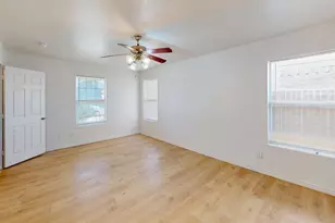 8133 Elvis Ct, Fort Worth, TX 76134 - Photo 7