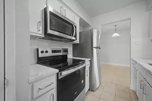 8095 Meadow Rd, Dallas, TX 75231 - Photo 11