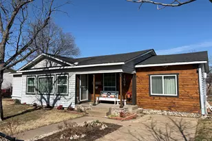 1409 11th St, Mineral Wells, TX 76067 - Photo 1