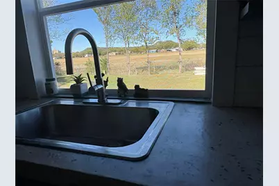 1409 11th Street, Mineral Wells, TX 76067 - Photo 3